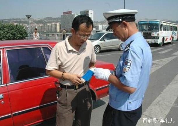 八面玲珑的申小姐